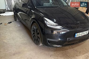 Позашляховик / Кросовер Tesla Model Y 2020 в Києві