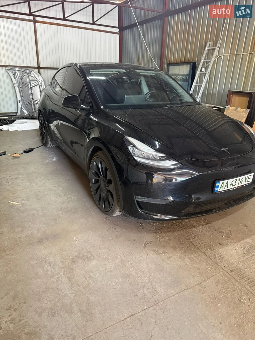 2020 Tesla Model Y - фото 1
