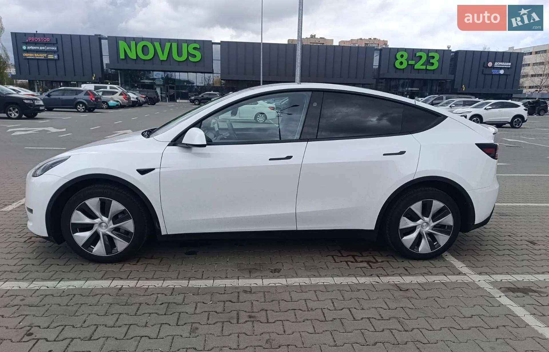 2024 Tesla Model Y - мініатюра 15