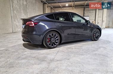 Внедорожник / Кроссовер Tesla Model Y 2024 в Киеве