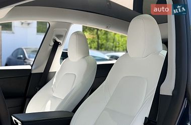 Позашляховик / Кросовер Tesla Model Y 2024 в Києві фото 14 Позашляховик / Кросовер Tesla Model Y 2024 в Києві