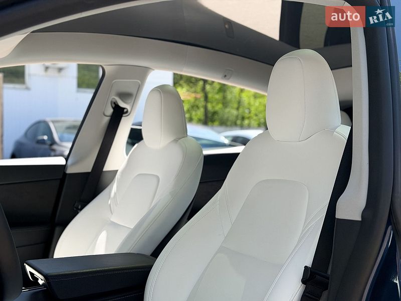 Позашляховик / Кросовер Tesla Model Y 2024 в Києві фото 14 Позашляховик / Кросовер Tesla Model Y 2024 в Києві
