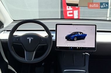 Позашляховик / Кросовер Tesla Model Y 2024 в Києві фото 17 Позашляховик / Кросовер Tesla Model Y 2024 в Києві