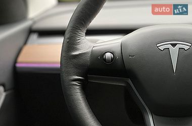 Внедорожник / Кроссовер Tesla Model Y 2021 в Львове