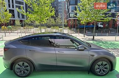 Внедорожник / Кроссовер Tesla Model Y 2023 в Киеве