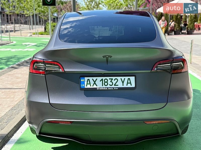 Внедорожник / Кроссовер Tesla Model Y 2023 в Киеве
