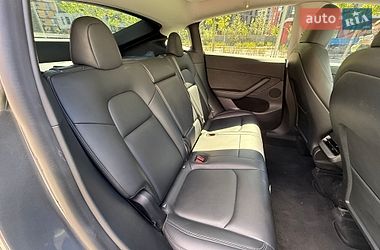 Внедорожник / Кроссовер Tesla Model Y 2023 в Киеве