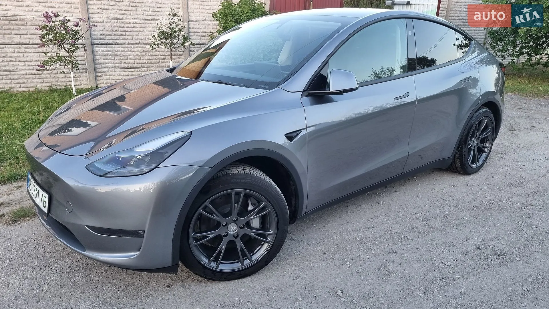 2025 Tesla Model Y - мініатюра 10