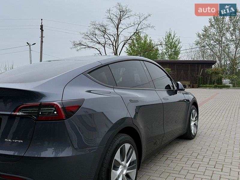 Позашляховик / Кросовер Tesla Model Y 2023 в Львові
