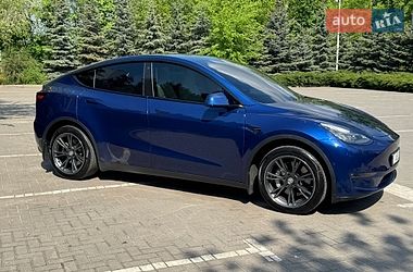 Позашляховик / Кросовер Tesla Model Y 2021 в Харкові
