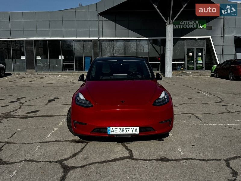 Внедорожник / Кроссовер Tesla Model Y 2021 в Днепре