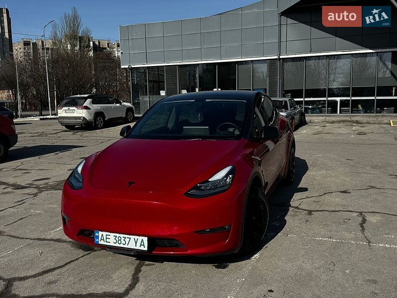 Внедорожник / Кроссовер Tesla Model Y 2021 в Днепре