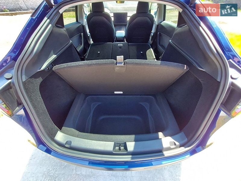 Позашляховик / Кросовер Tesla Model Y 2024 в Дніпрі