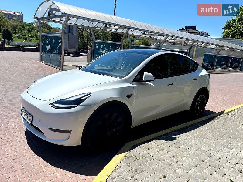 Позашляховик / Кросовер Tesla Model Y 2022 в Рівному фото 7 Позашляховик / Кросовер Tesla Model Y 2022 в Рівному