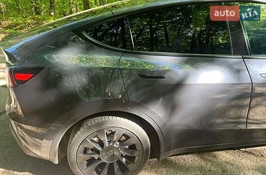 Внедорожник / Кроссовер Tesla Model Y 2021 в Ровно
