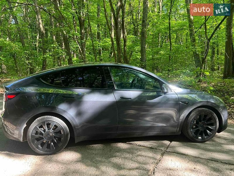 Внедорожник / Кроссовер Tesla Model Y 2021 в Ровно