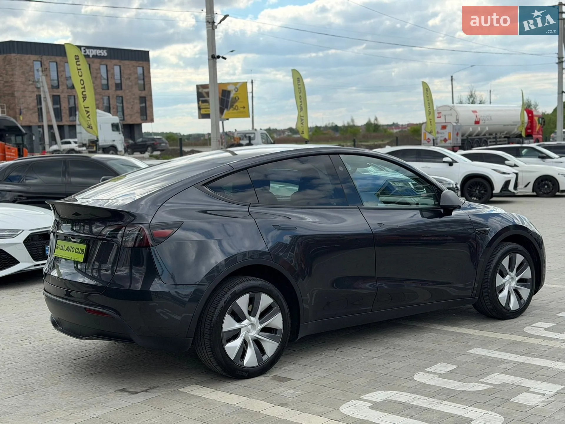 2024 Tesla Model Y - мініатюра 5