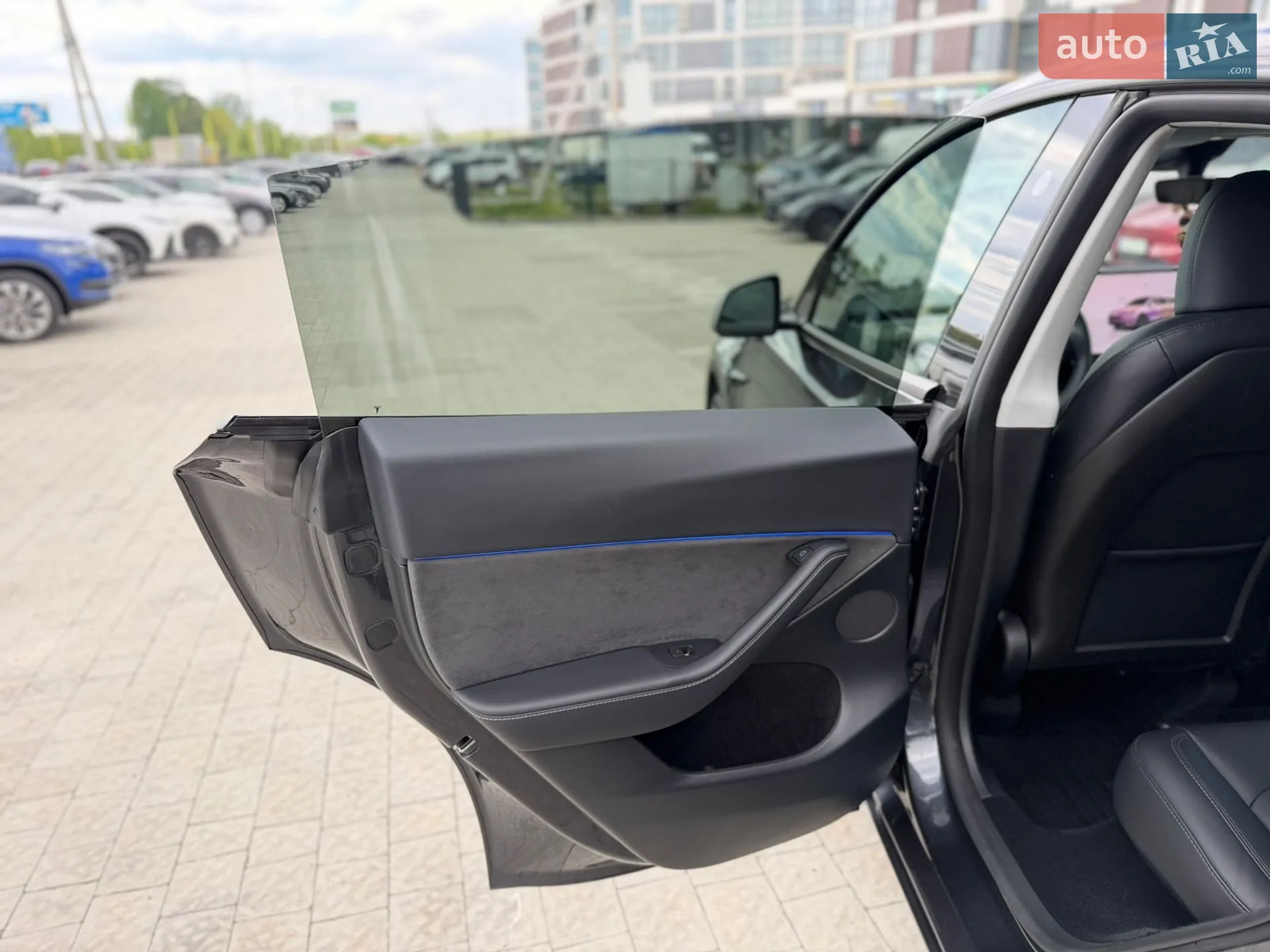 2024 Tesla Model Y - мініатюра 25