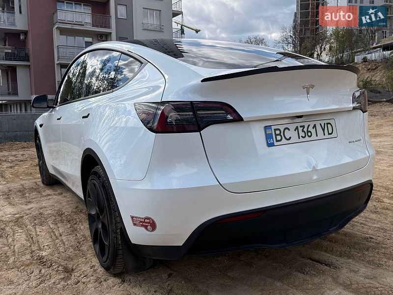 Позашляховик / Кросовер Tesla Model Y 2023 в Львові