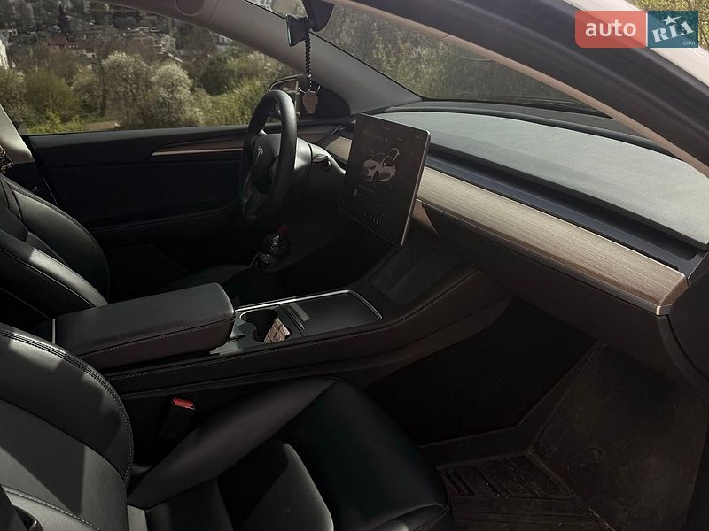 Позашляховик / Кросовер Tesla Model Y 2023 в Львові