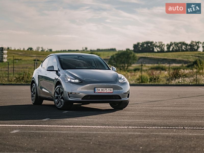 Позашляховик / Кросовер Tesla Model Y 2024 в Києві фото 31 Позашляховик / Кросовер Tesla Model Y 2024 в Києві