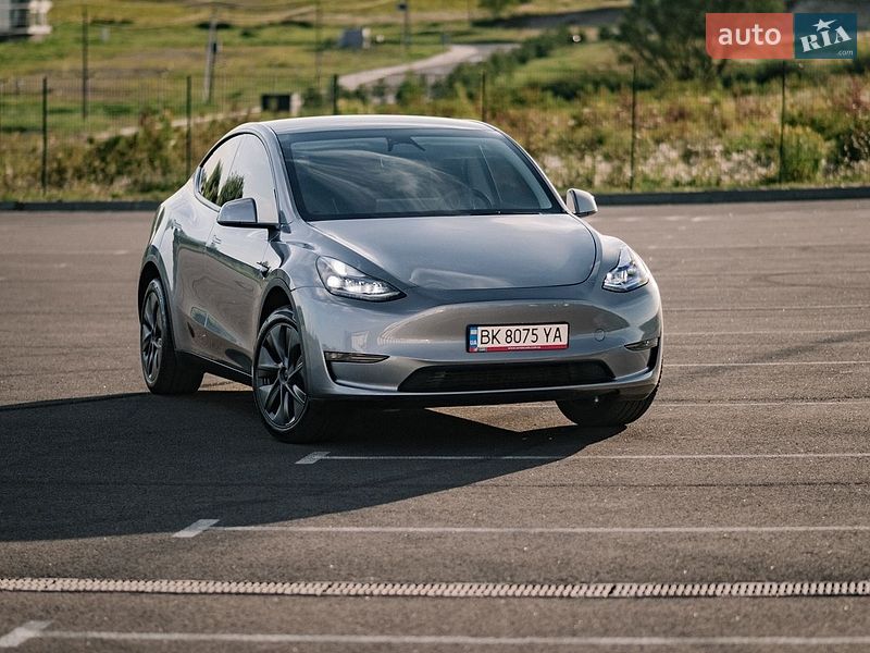 Позашляховик / Кросовер Tesla Model Y 2024 в Києві фото 33 Позашляховик / Кросовер Tesla Model Y 2024 в Києві
