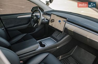 Позашляховик / Кросовер Tesla Model Y 2024 в Києві фото 59 Позашляховик / Кросовер Tesla Model Y 2024 в Києві