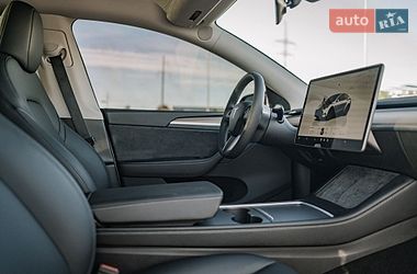 Позашляховик / Кросовер Tesla Model Y 2024 в Києві фото 62 Позашляховик / Кросовер Tesla Model Y 2024 в Києві