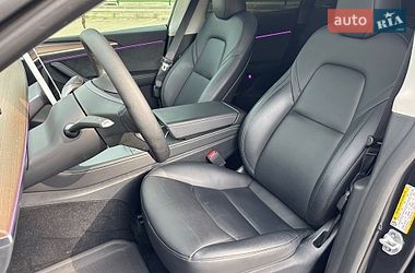 Позашляховик / Кросовер Tesla Model Y 2024 в Києві