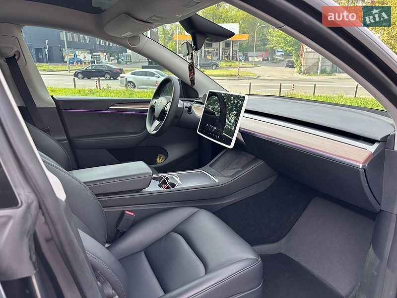 Позашляховик / Кросовер Tesla Model Y 2024 в Києві