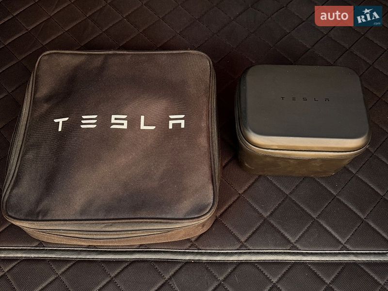Внедорожник / Кроссовер Tesla Model Y 2022 в Луцке