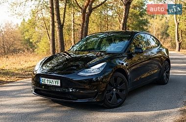 Позашляховик / Кросовер Tesla Model Y 2023 в Дніпрі