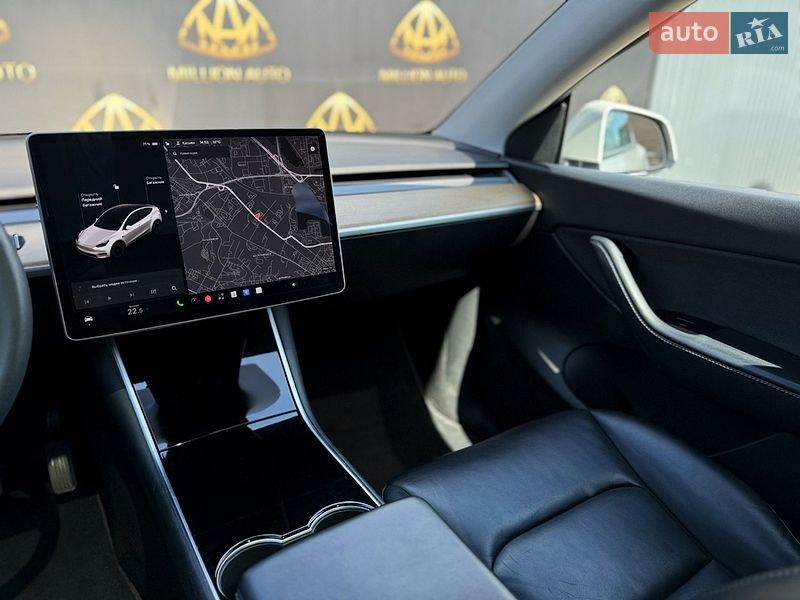 Внедорожник / Кроссовер Tesla Model Y 2020 в Киеве