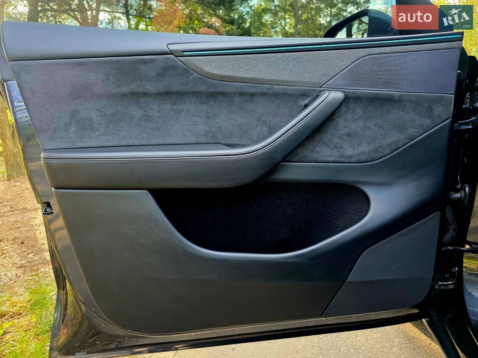 2025 Tesla Model Y - мініатюра 14