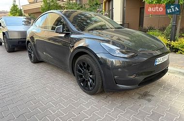 Внедорожник / Кроссовер Tesla Model Y 2024 в Киеве