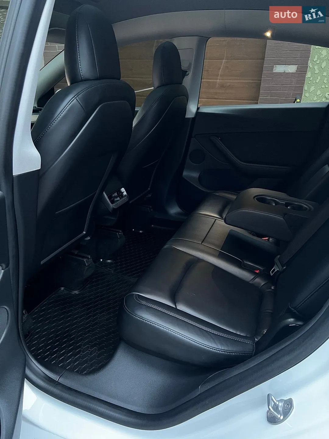2020 Tesla Model Y - мініатюра 19