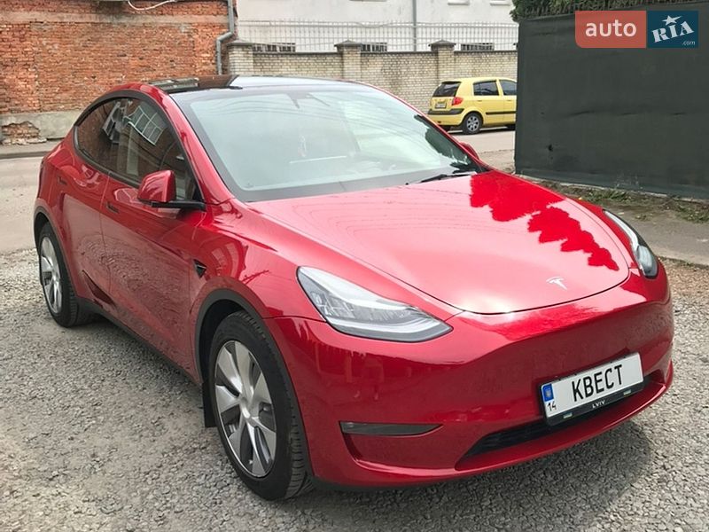 Внедорожник / Кроссовер Tesla Model Y 2023 в Львове