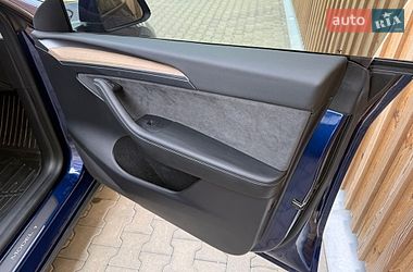 Внедорожник / Кроссовер Tesla Model Y 2023 в Львове