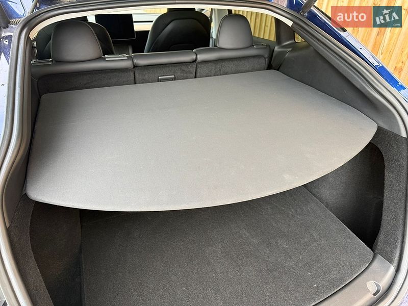 Внедорожник / Кроссовер Tesla Model Y 2023 в Львове