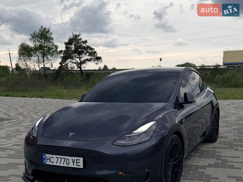 Позашляховик / Кросовер Tesla Model Y 2022 в Львові