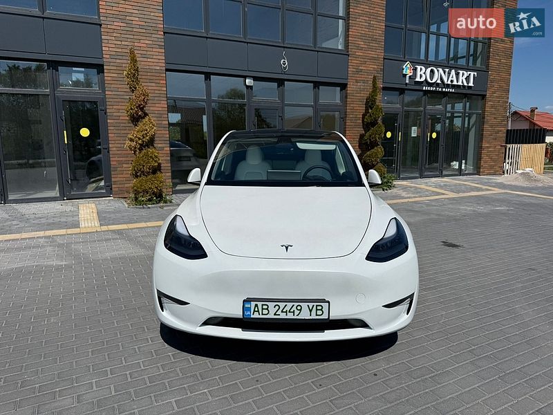 Позашляховик / Кросовер Tesla Model Y 2024 в Вінниці фото 3 Позашляховик / Кросовер Tesla Model Y 2024 в Вінниці
