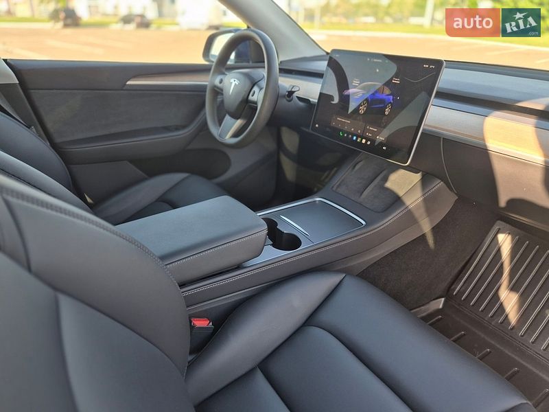 Позашляховик / Кросовер Tesla Model Y 2024 в Житомирі