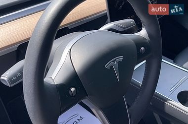 Внедорожник / Кроссовер Tesla Model Y 2022 в Ровно