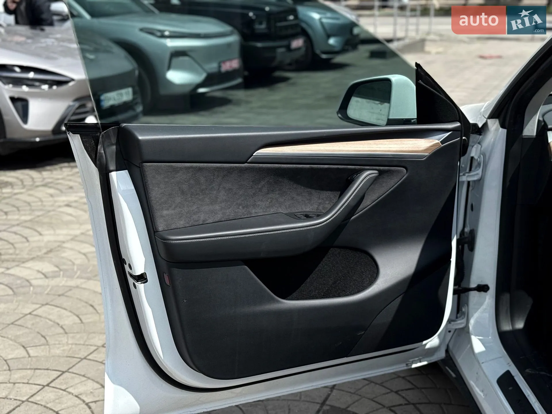 2024 Tesla Model Y - мініатюра 16