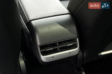 Позашляховик / Кросовер Tesla Model Y 2024 в Одесі