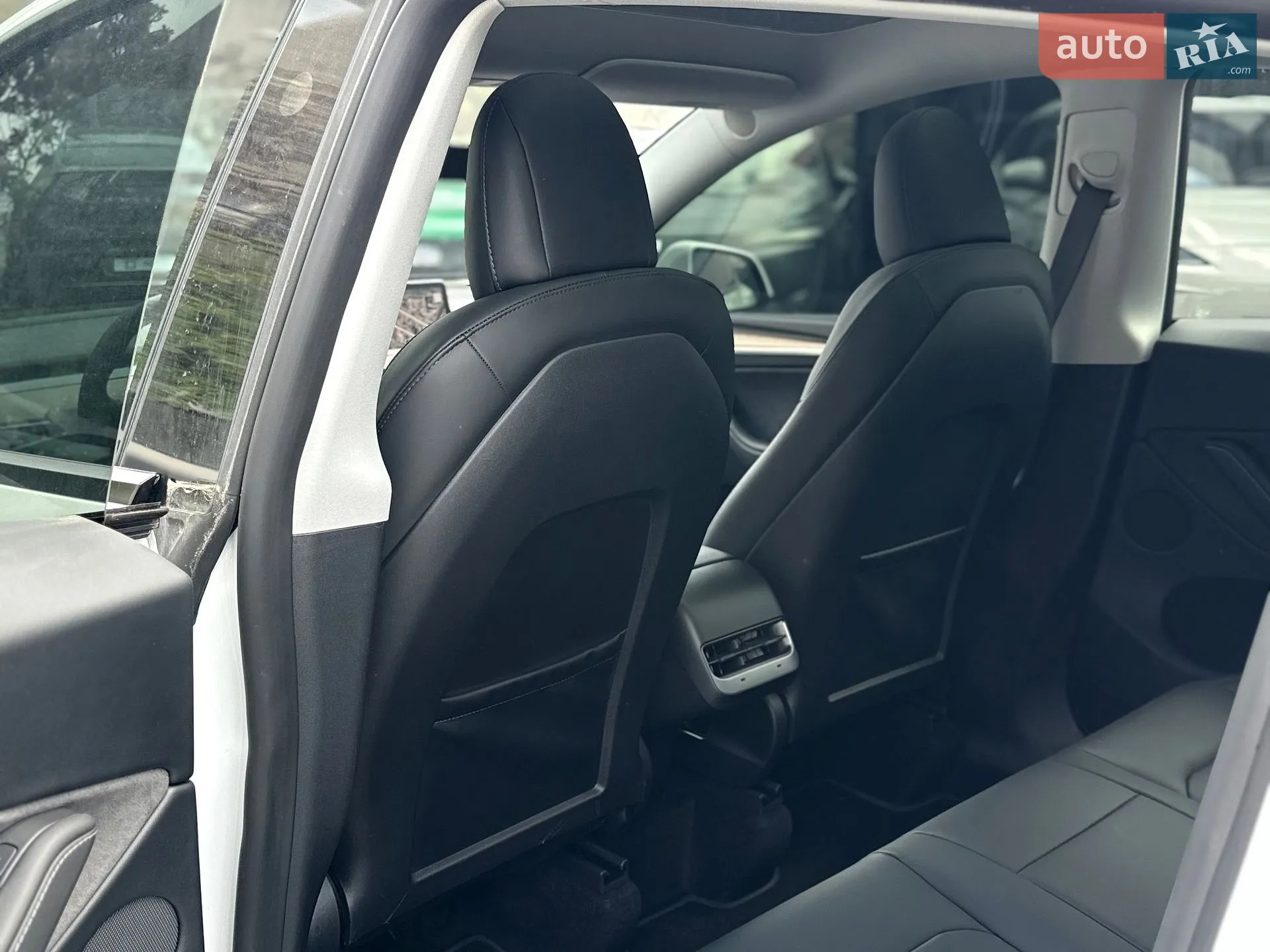 2024 Tesla Model Y - мініатюра 28
