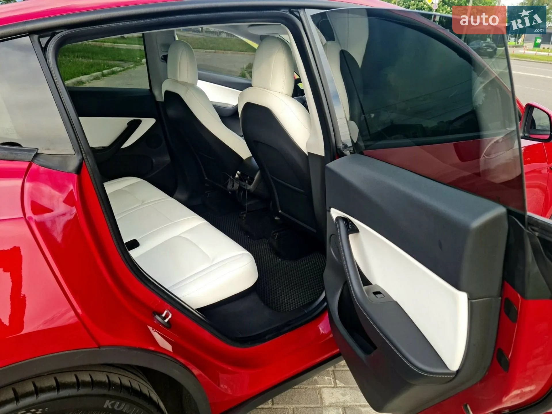 2020 Tesla Model Y - мініатюра 11