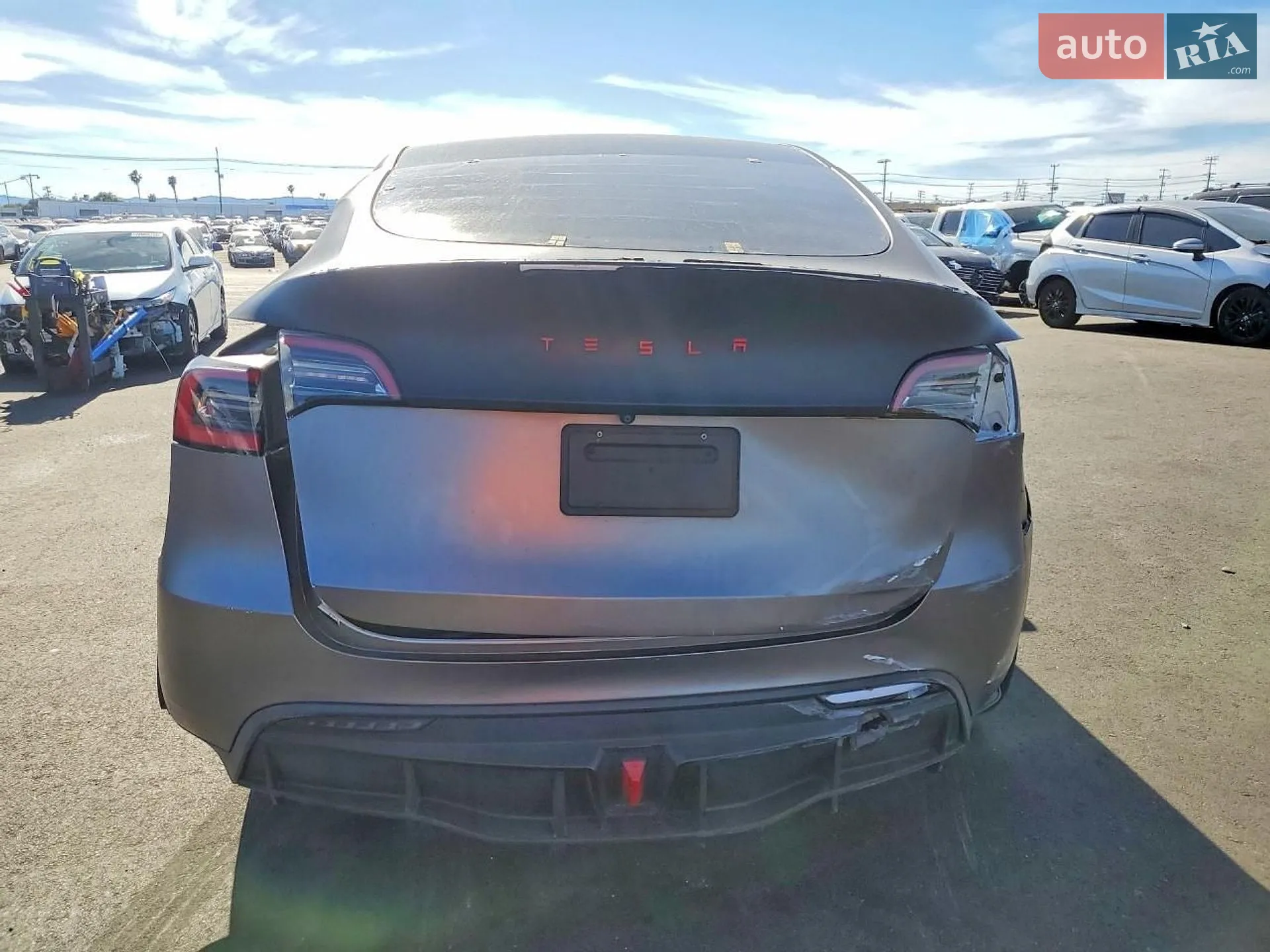 2020 Tesla Model Y - мініатюра 9