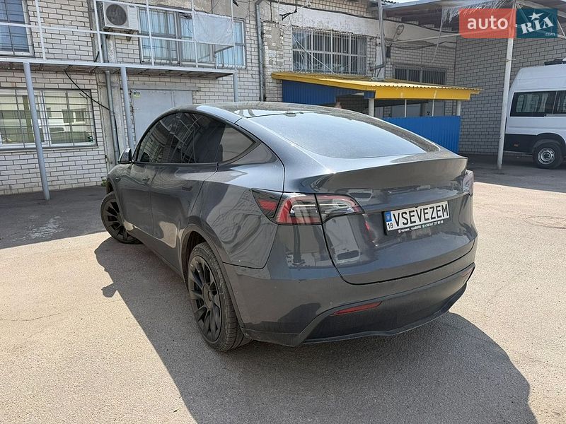 Позашляховик / Кросовер Tesla Model Y 2022 в Рівному
