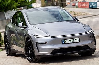 Внедорожник / Кроссовер Tesla Model Y 2025 в Львове